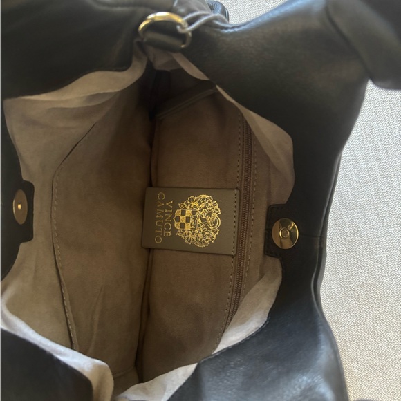 Vince Camuto Jilli Black Leather Hobo Bag. New with tags - Picture 4 of 6